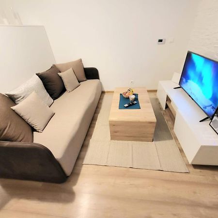 Velky Apartman 3 Bratislava Exterior photo