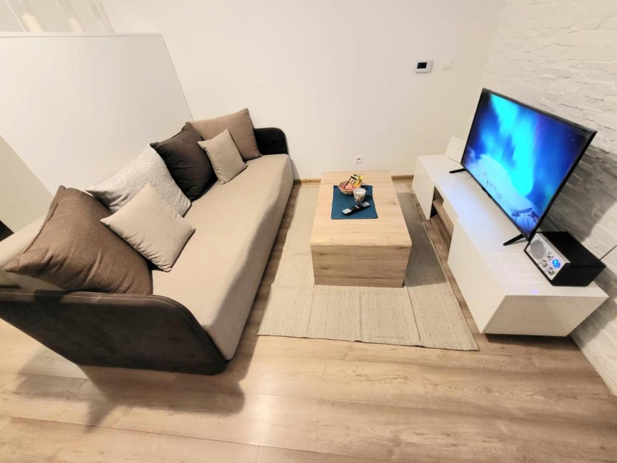 Velky Apartman 3 Bratislava Exterior photo