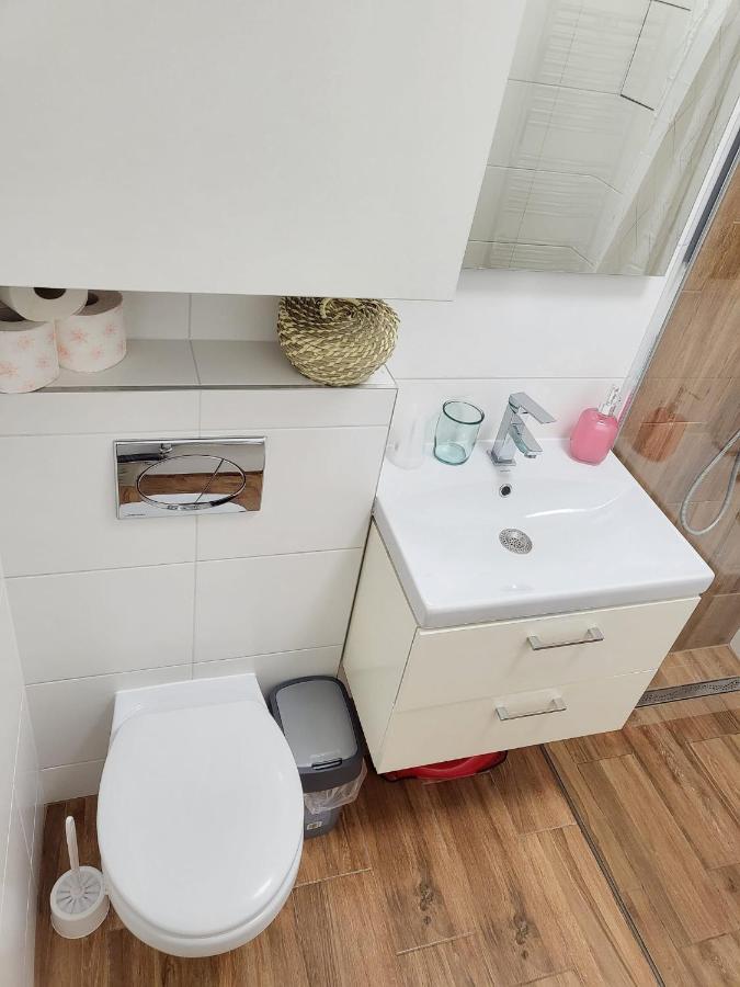 Velky Apartman 3 Bratislava Exterior photo